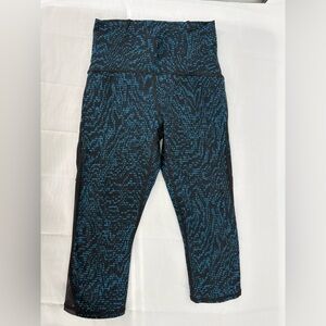 Lululemon Train Times Crop‎ (17") Pulse Capri Black / Black